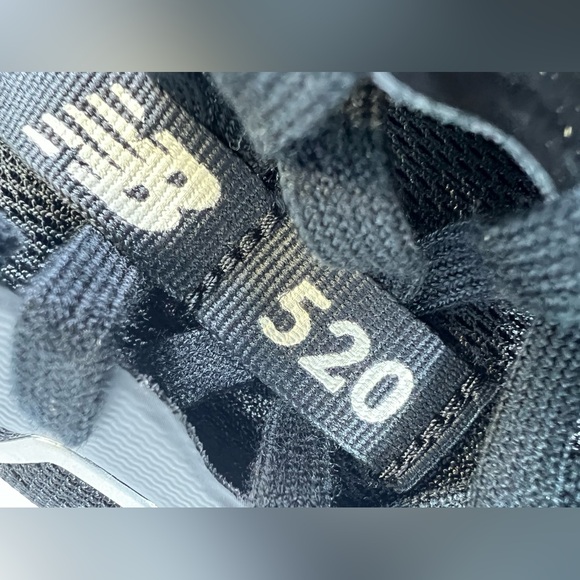 NEW BALANCE - Men's 520 V8 Running Shoe in the color Black/Black - Size:14 EUC - Picture 10 of 12